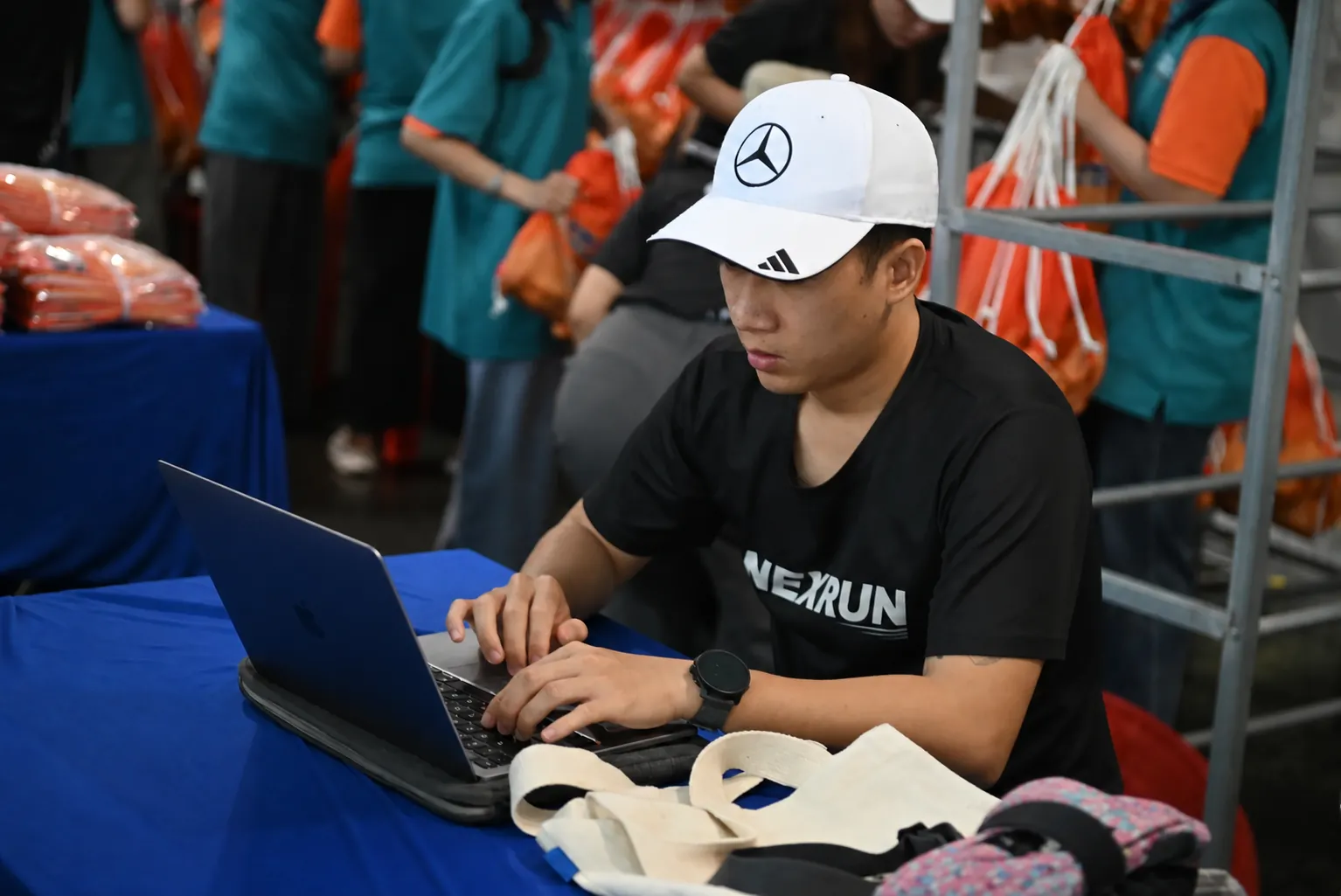 Xây Dựng Công Nghệ Riêng