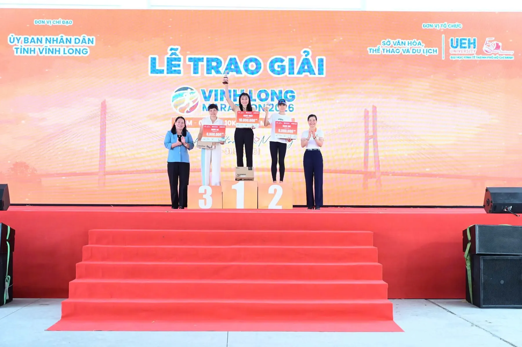 Vĩnh Long Marathon 2026 khép lại với những bước chân cùng hòa vào nhịp đập của miền Mekong.