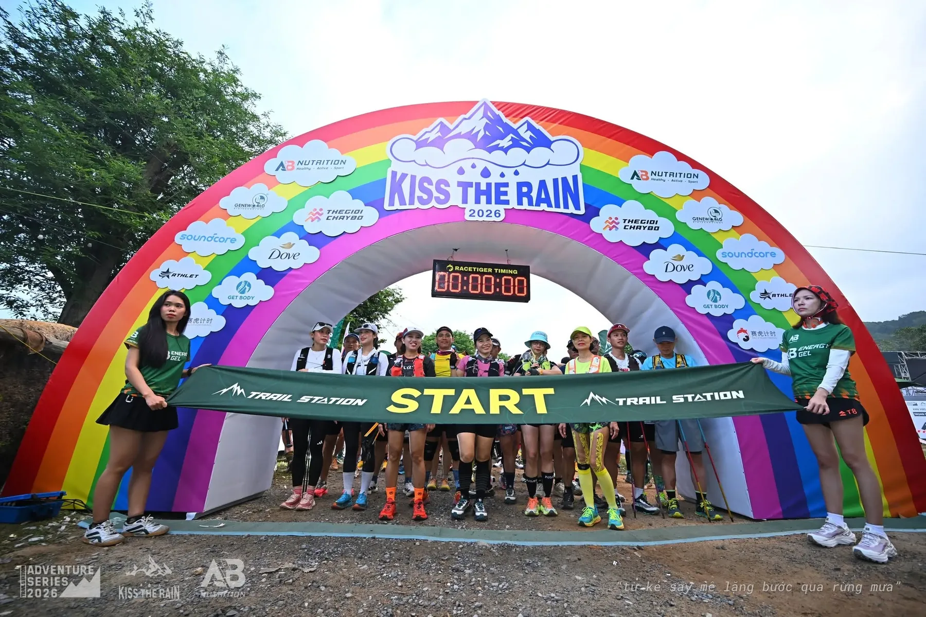 666 vận động viên bước vào ngày đua Kiss The Rain 2026 tại Núi Dinh.